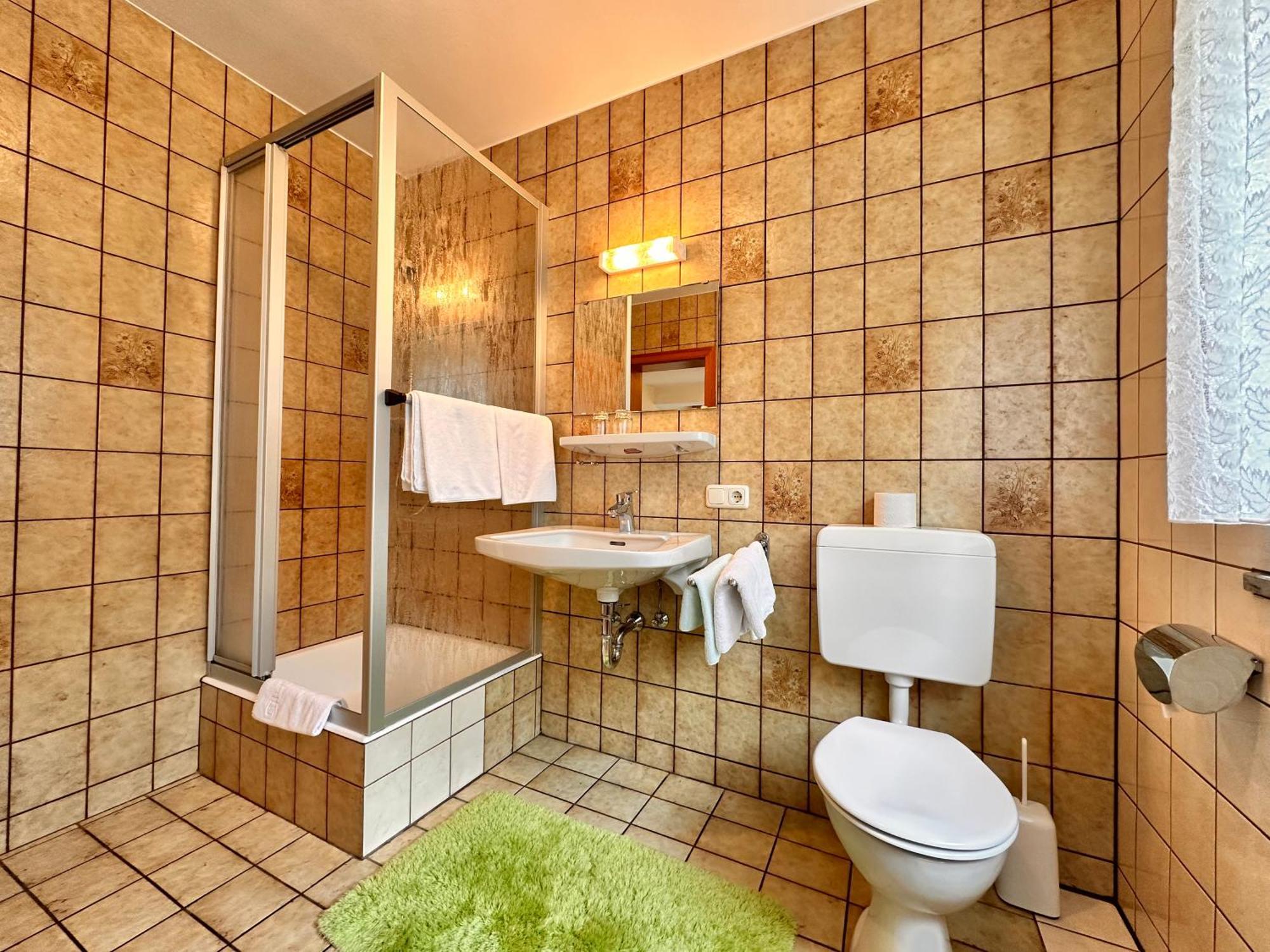 Pension Zum Loewen, Parkplatz, Fruehstueck, Wlan, Zentral Bad Steben Dış mekan fotoğraf