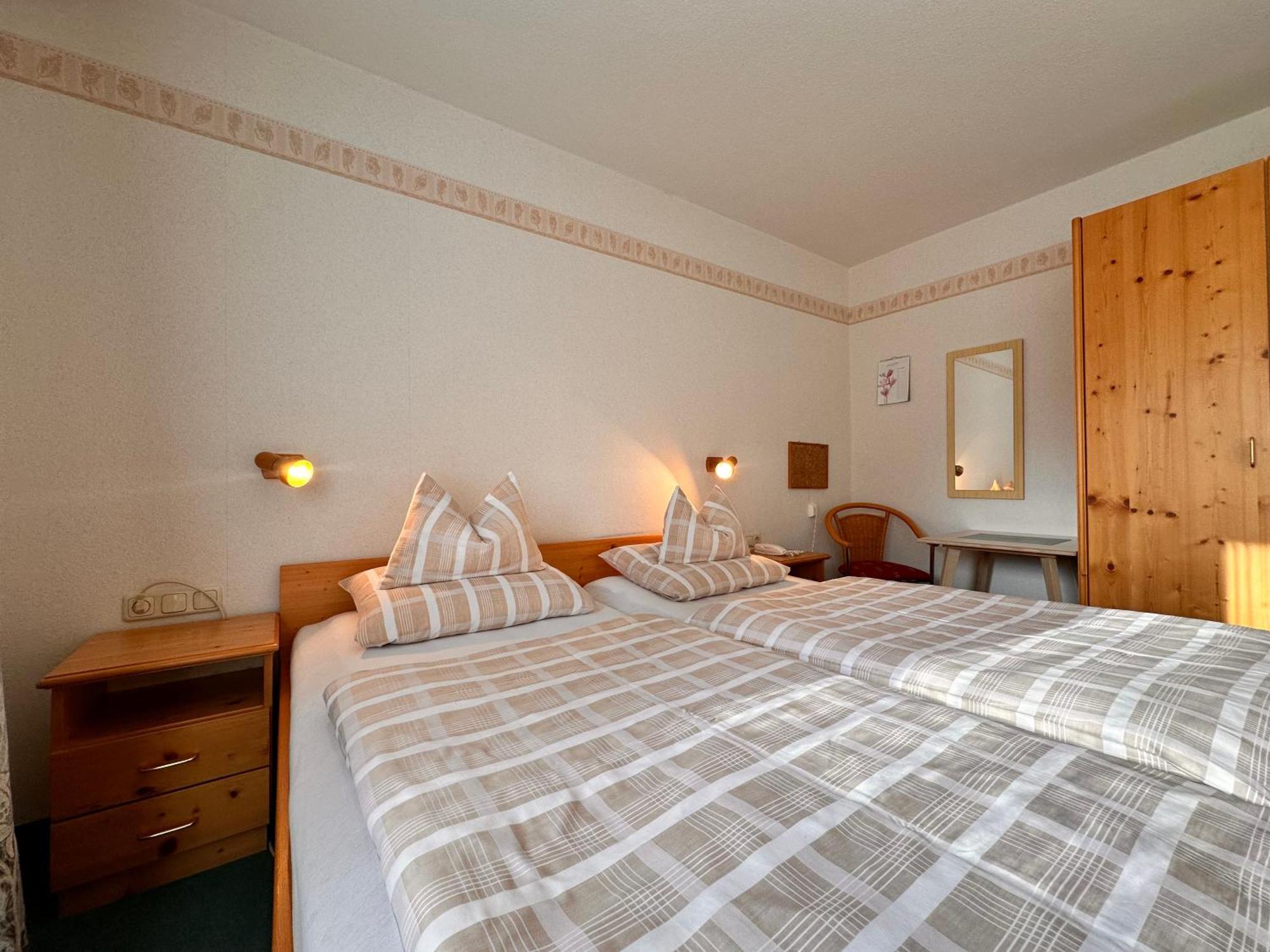 Pension Zum Loewen, Parkplatz, Fruehstueck, Wlan, Zentral Bad Steben Dış mekan fotoğraf