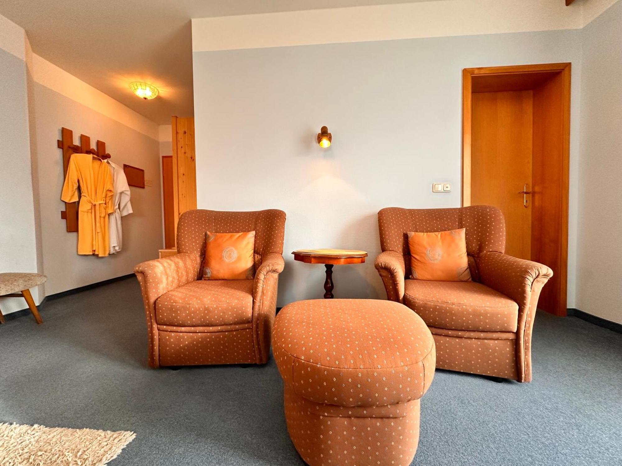 Pension Zum Loewen, Parkplatz, Fruehstueck, Wlan, Zentral Bad Steben Dış mekan fotoğraf