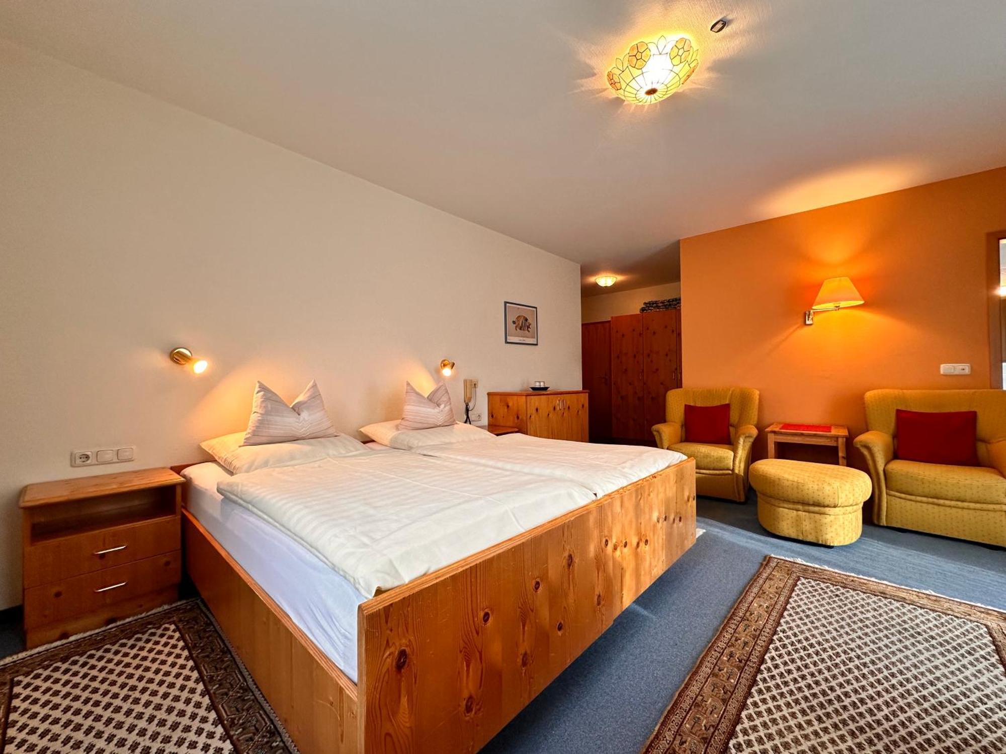 Pension Zum Loewen, Parkplatz, Fruehstueck, Wlan, Zentral Bad Steben Dış mekan fotoğraf