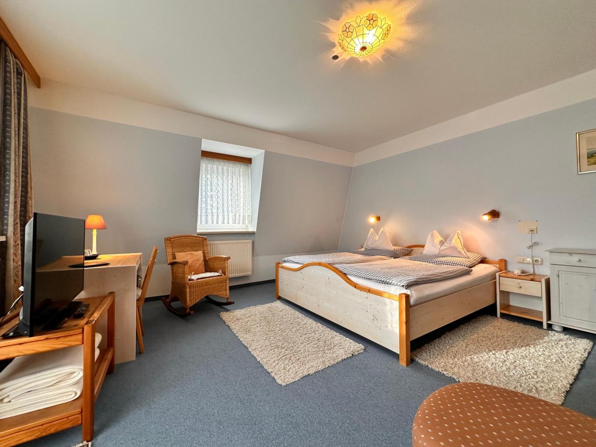 Pension Zum Loewen, Parkplatz, Fruehstueck, Wlan, Zentral Bad Steben Dış mekan fotoğraf